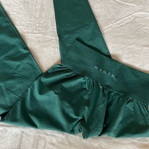 Emerald seamless solid leggings NVGTN